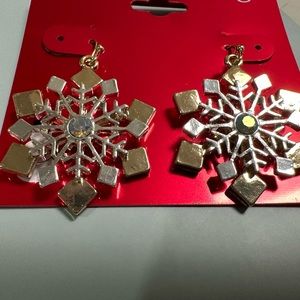 Beautiful earrings to wear at Christmas (see listing for more holidays earrings)